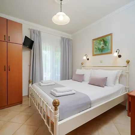 εsperides Golden * سكالا بوتامياس